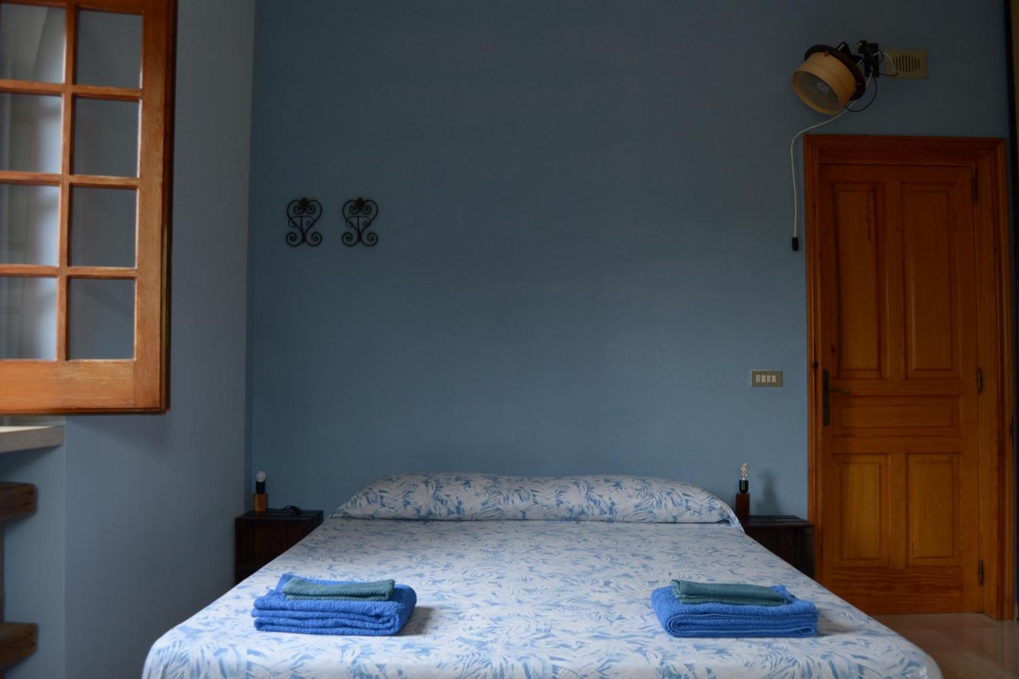Hostal Par Tot Locorotondo Exterior foto