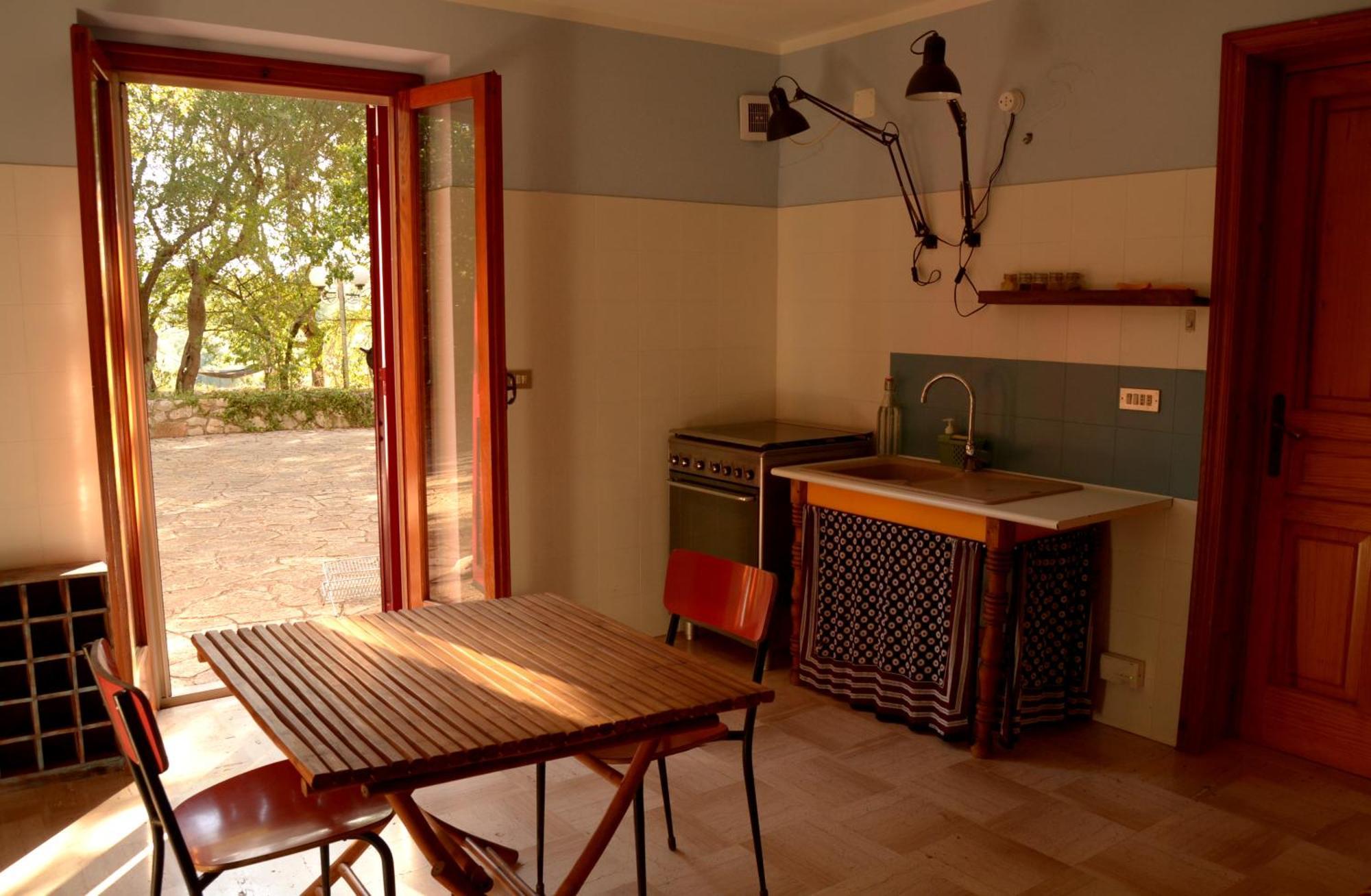 Hostal Par Tot Locorotondo Exterior foto
