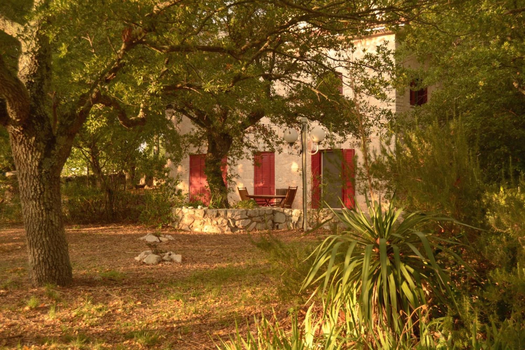 Hostal Par Tot Locorotondo Exterior foto